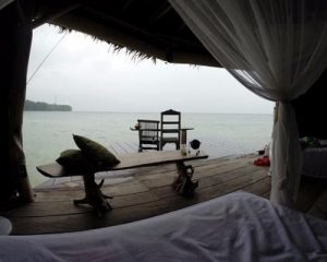 Cottage Pemandangan Laut Pulau Macan Resort